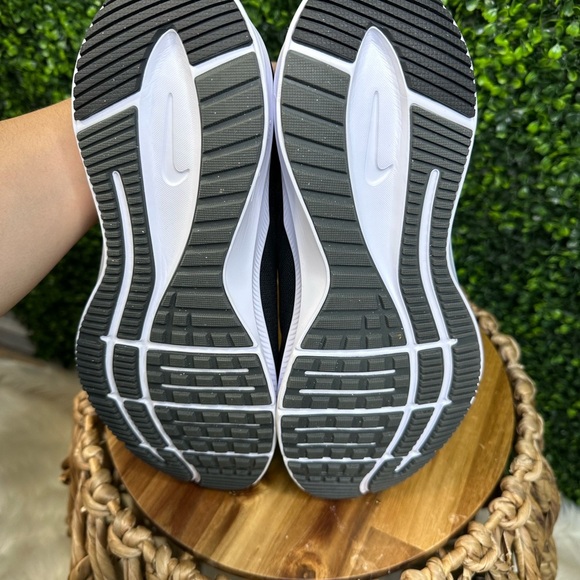 NWOT mens Nike Quest‎ 3 main image 9